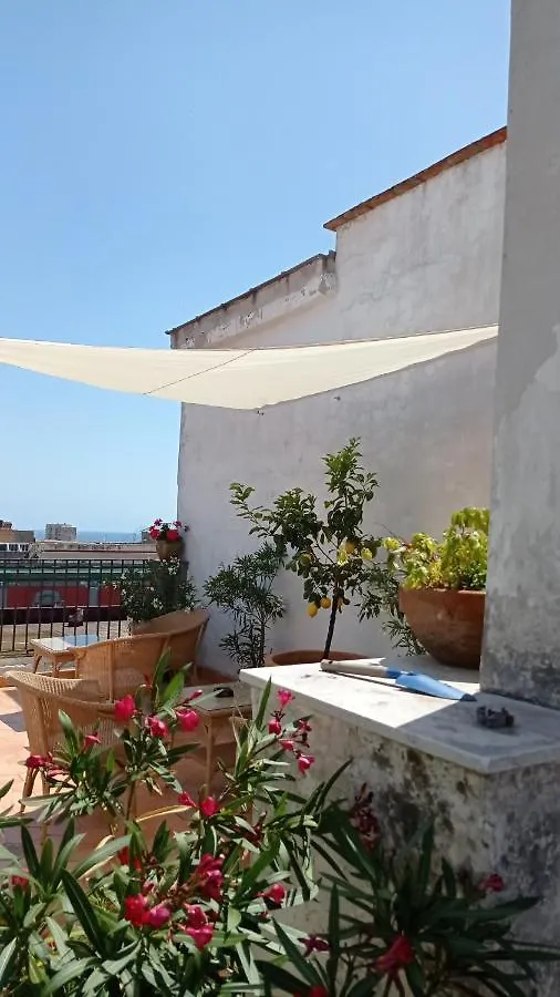 Janare - Rooms & Terrace Naples Bed & Breakfast